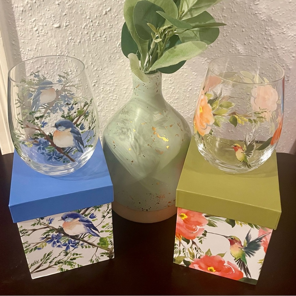 Floral and Bird Stemless Wine Glass Set Evergreen